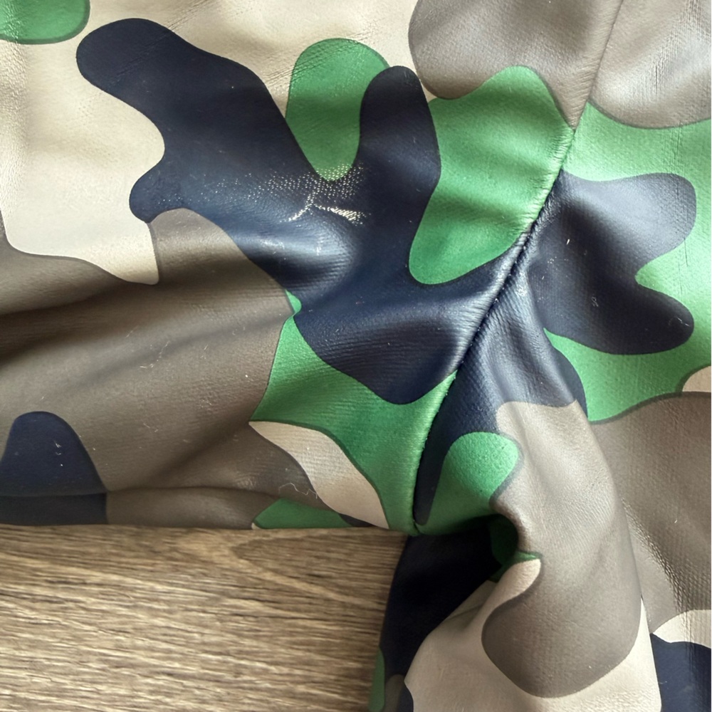 Spotted Zebra Boys S(6/7) Camouflage Hooded Raincoat Jacket - Picture 9 of 12